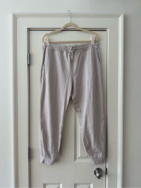 Vuori Performance Jogger Ecru Heather Like New